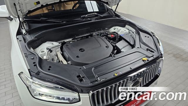 Volvo XC90 2023 — Photo 12/33