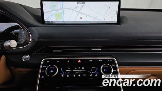 Genesis GV80 2021 — ფოტო 14/20