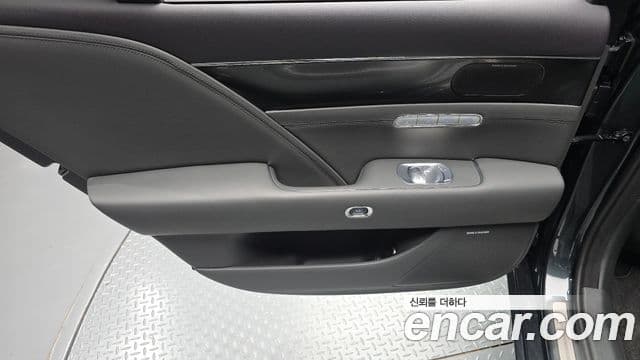Genesis G90 2022 — Photo 22/31