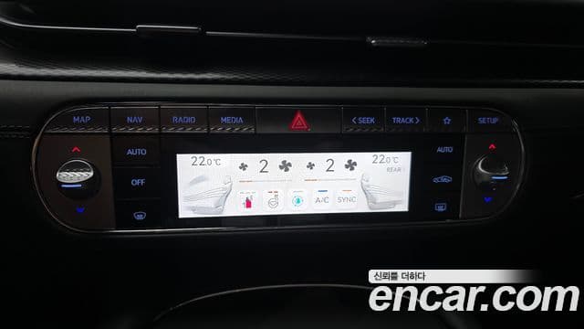 Genesis G90 2022 — Photo 30/31