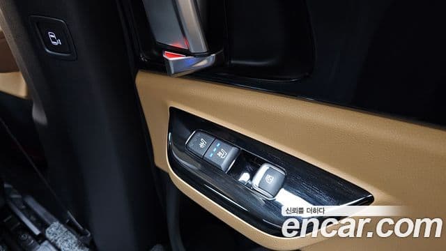 Kia Carnival 2022 — Şəkil 19/20