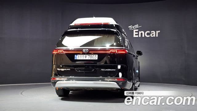 Kia Carnival 2021 — Фото 4/20