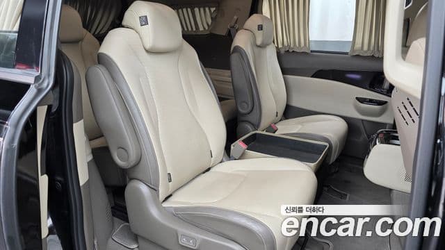Kia Carnival 2021 — Фото 11/20