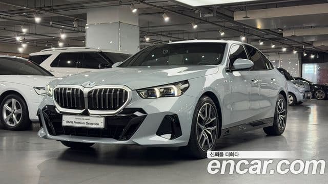 BMW 5 Series 2025 — Şəkil 9/18