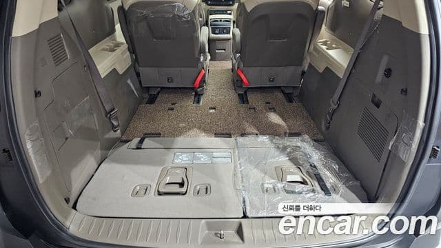 Kia Carnival 2025 — Şəkil 16/20
