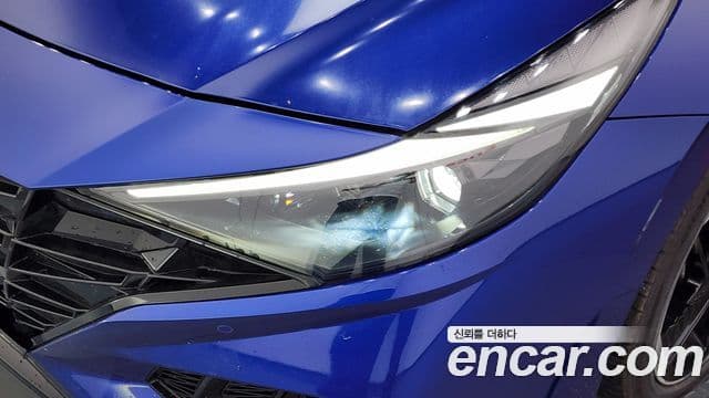 Hyundai The New Avante Hybrid 2021 — Photo 2/31