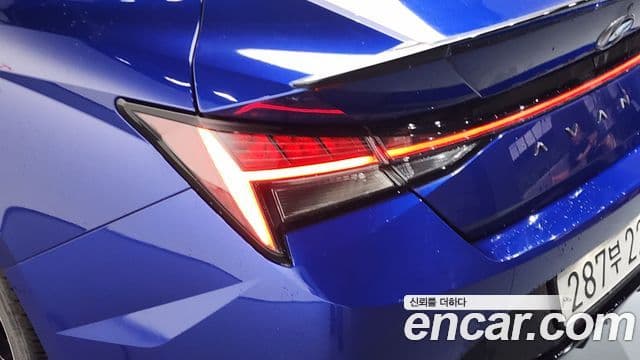 Hyundai The New Avante Hybrid 2021 — Photo 23/31