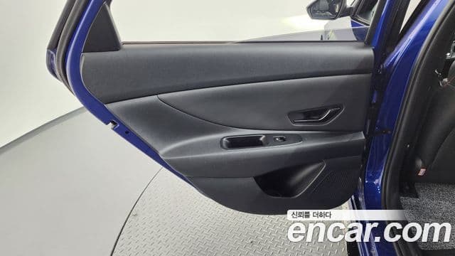 Hyundai The New Avante Hybrid 2021 — Photo 14/31