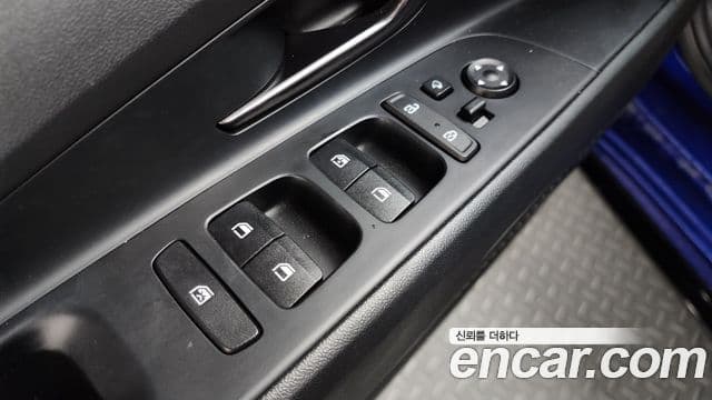 Hyundai The New Avante Hybrid 2021 — Photo 7/31