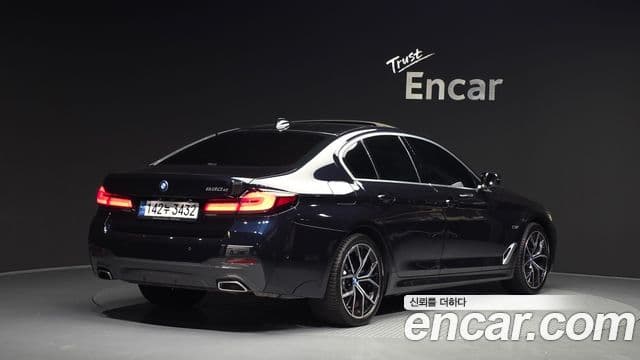 BMW 5 Series 2022 — Şəkil 2/20