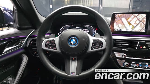 BMW 5 Series 2022 — Şəkil 13/20
