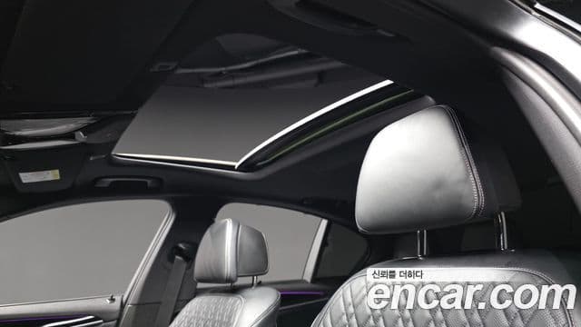 BMW 5 Series 2022 — Şəkil 18/20