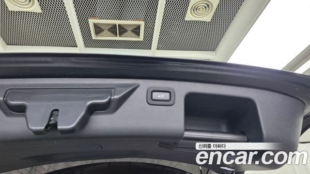 Land Rover Discovery Sport 2020 — Photo 4/33
