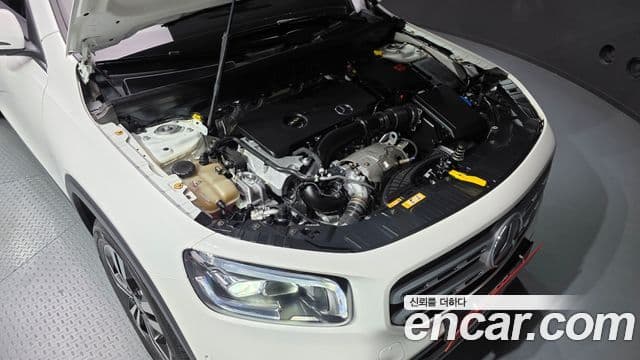 Mercedes-Benz GLB-Class 2021 — Şəkil 6/20