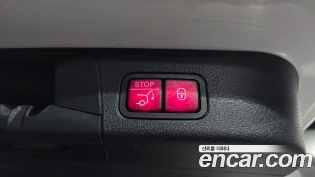 Mercedes-Benz GLB-Class 2021 — Şəkil 19/20