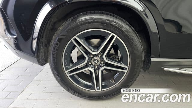Mercedes-Benz GLE-Class 2020 — ფოტო 5/20