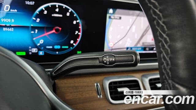 Mercedes-Benz GLE-Class 2020 — ფოტო 9/20