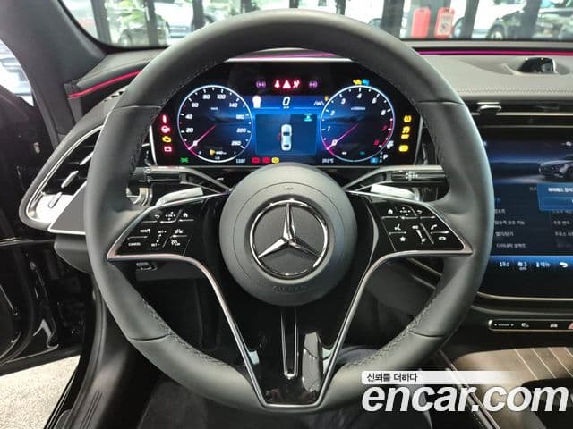 Mercedes-Benz E-Class 2025 — ფოტო 13/20