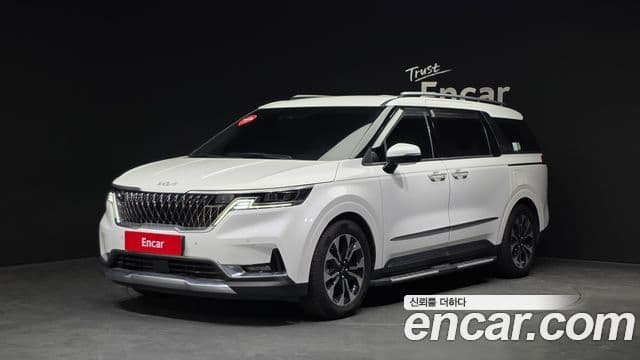 Kia Carnival 2021 — Фото 1/20