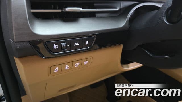 Kia Carnival 2021 — Фото 14/20