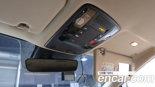 Kia Carnival 2021 — Фото 17/20