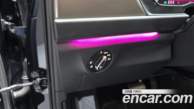 Volkswagen Jetta 2021 — ფოტო 19/20