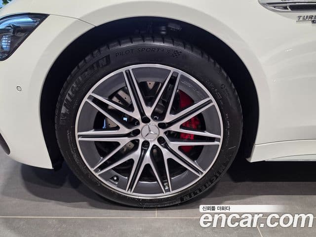Mercedes-Benz AMG GT 2025 — ფოტო 4/20