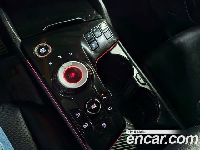 Kia Sportage 2021 — ფოტო 7/20