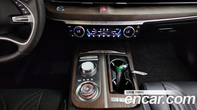Genesis Electrified G80 2023 — Şəkil 9/20