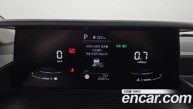 Hyundai Staria 2023 — Фото 8/20