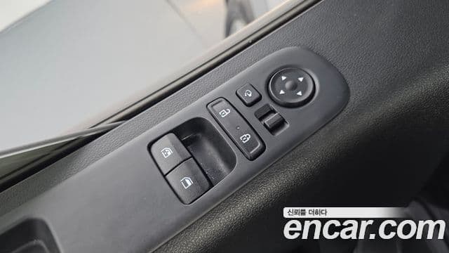 Hyundai Staria 2023 — Фото 14/20