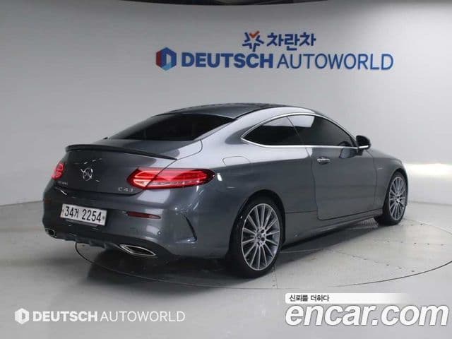Mercedes-Benz C-Class 2018 — Фото 1/20