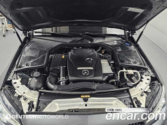 Mercedes-Benz C-Class 2018 — Фото 5/20