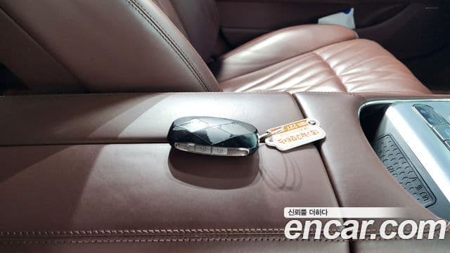 Genesis G90 2022 — ფოტო 15/20