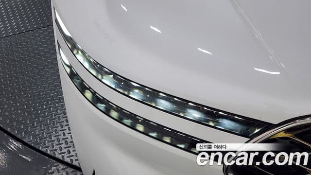 Genesis G90 2022 — Photo 36/42