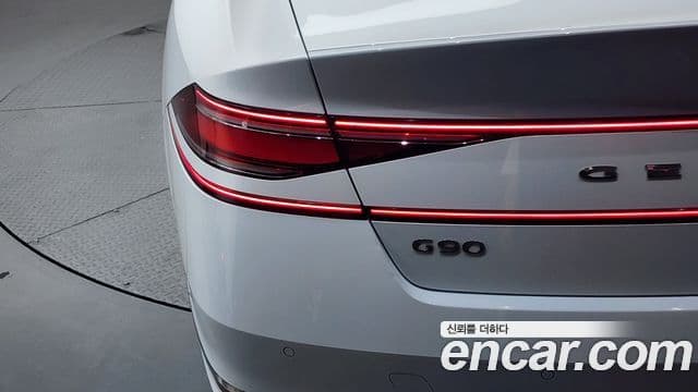 Genesis G90 2022 — Photo 6/42