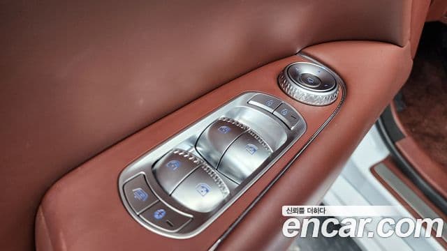 Genesis G90 2022 — Photo 42/42