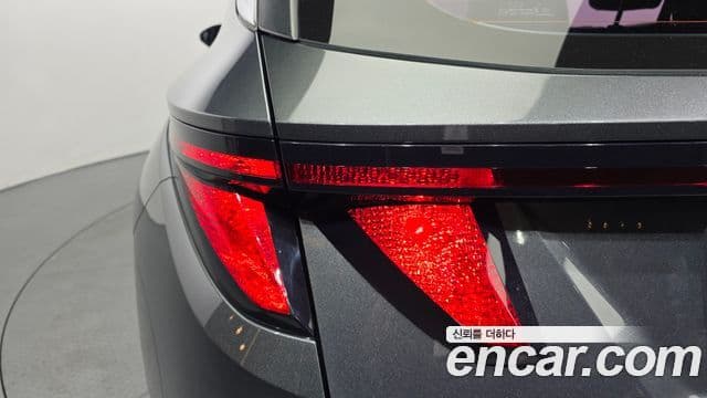 Hyundai Tucson Hybrid 2022 — ფოტო 17/32