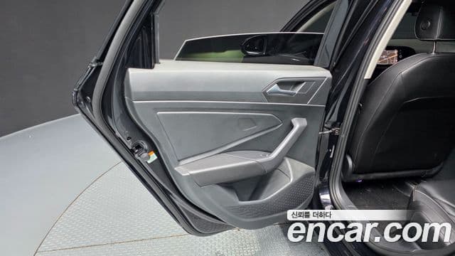 Volkswagen Jetta 2022 — Photo 20/34