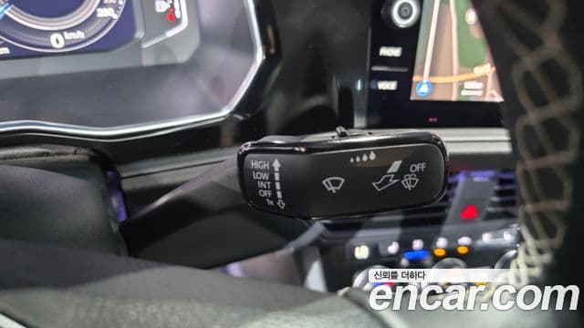 Volkswagen Jetta 2022 — Photo 30/34