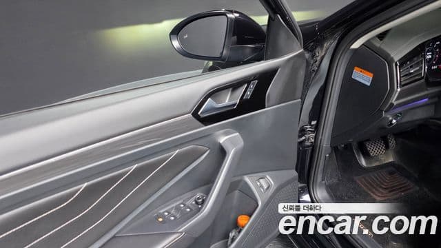 Volkswagen Jetta 2022 — Photo 21/34
