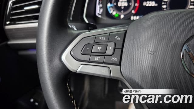 Volkswagen Jetta 2022 — Photo 10/34