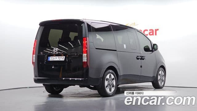 Hyundai Staria 2024 — ფოტო 2/20