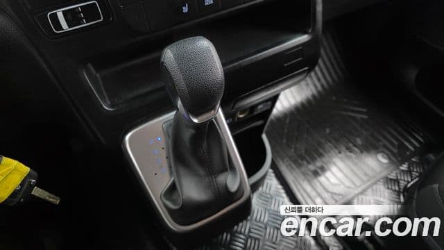 Hyundai Staria 2022 — Şəkil 8/20