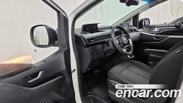 Hyundai Staria 2022 — Şəkil 9/20