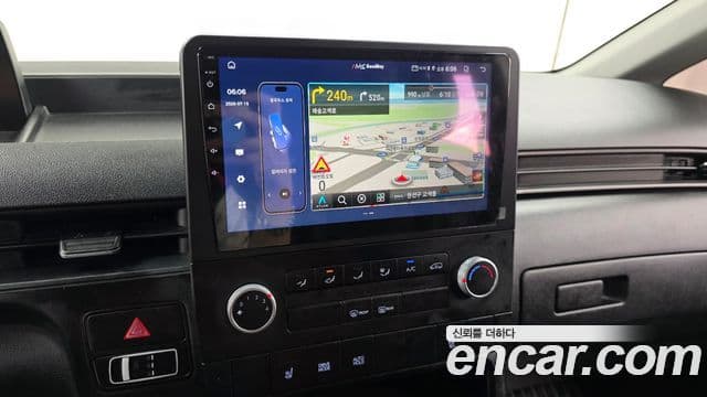 Hyundai Staria 2022 — Şəkil 13/20