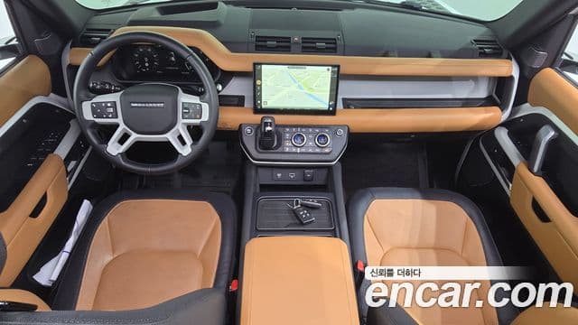 Land Rover Defender 2024 — Фото 7/20