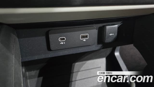 Land Rover Defender 2024 — Фото 13/20