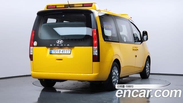 Hyundai Staria 2025 — Şəkil 2/20