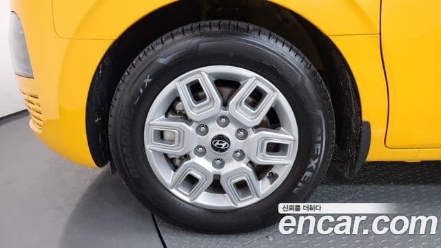 Hyundai Staria 2025 — фото 5 из 20
